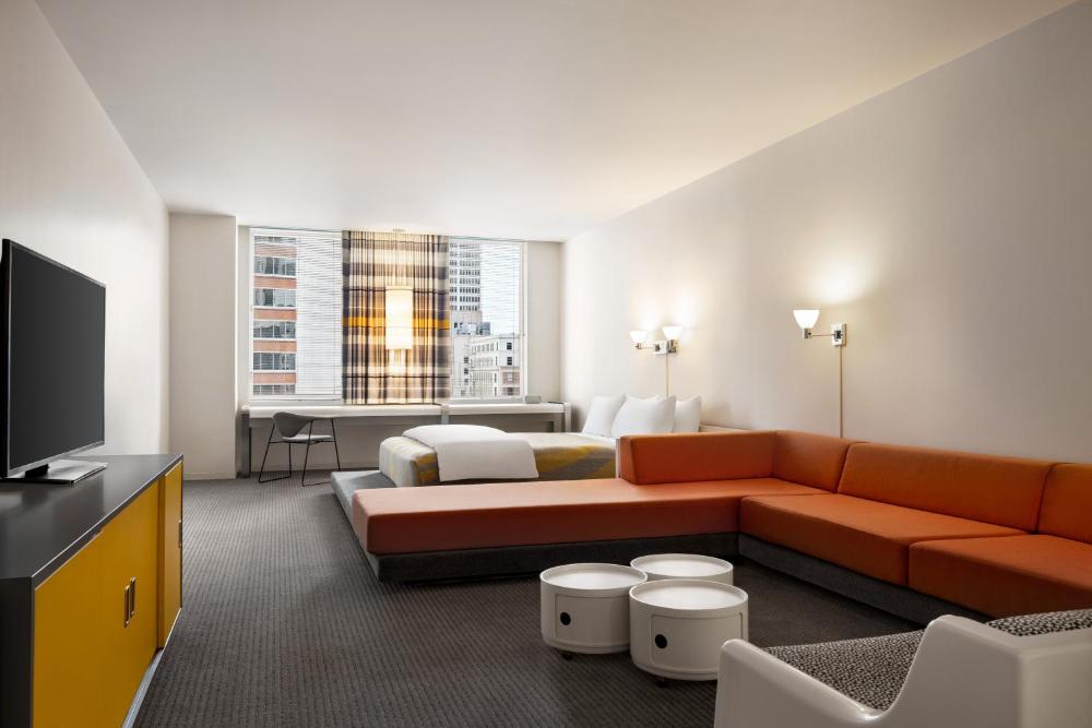 Delphi King Suite interior